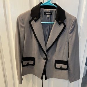 Nine West Women’s blazer - size 2